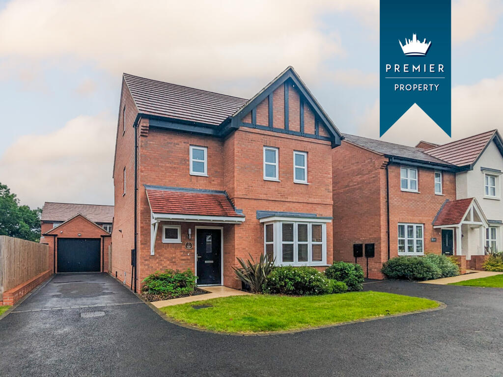 4 bedroom detached house for sale in Archer Drive, Mickleover, DE3