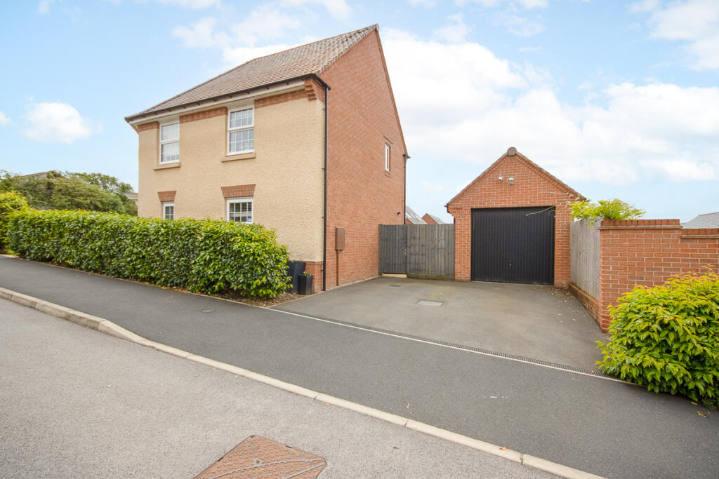 Additional property image - Darwen Close, Mickleover