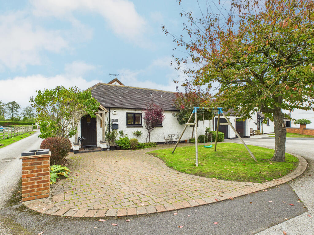 Main image of property: The Stables, Hargate House Farm, Egginton Road, Hilton