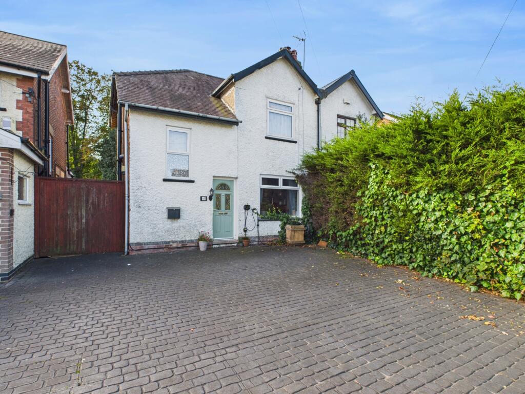 3 bedroom semi-detached house