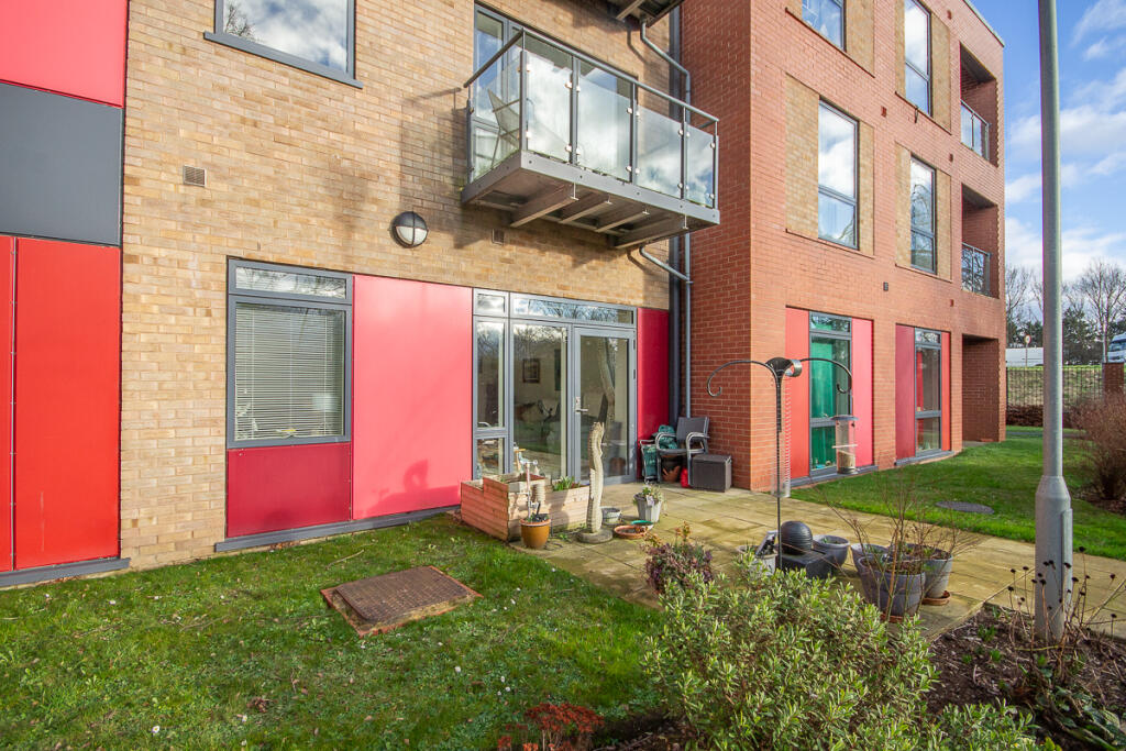 2 bedroom apartment for sale in Greenwich Gardens, Greenwich Drive