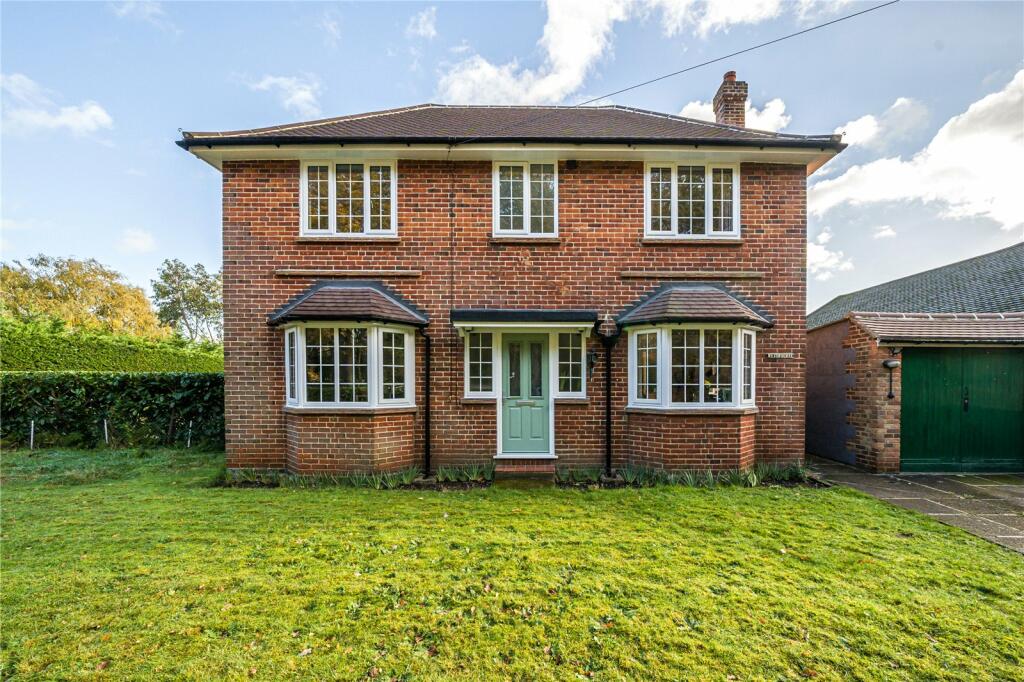 3 bedroom detached house for sale in Kemishford, Mayford, Woking