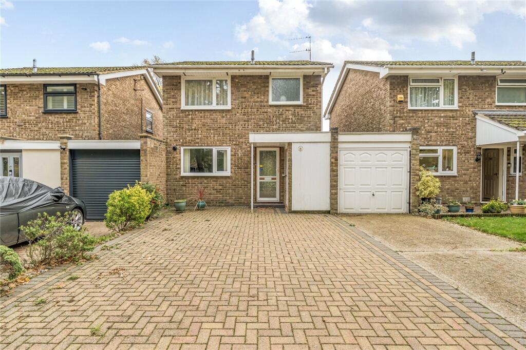 Main image of property: Bishops Wood, Goldsworth Park, Woking, Surrey, GU21