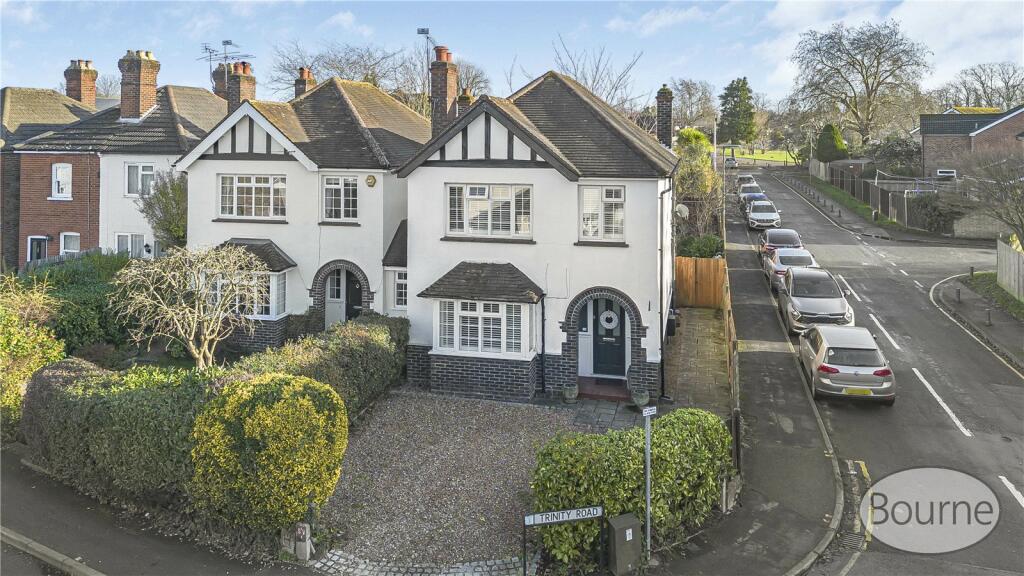 Main image of property: Chobham Road, Knaphill, Woking, Surrey, GU21