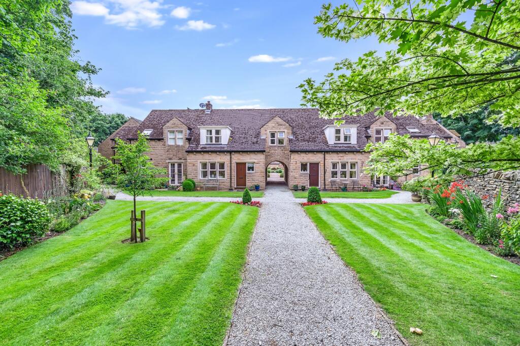 1 bedroom flat for sale in High House Mews, Addingham, Ilkley, West