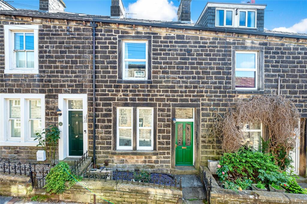 3 bedroom terraced house for sale in Chapel Street, Addingham, Ilkley