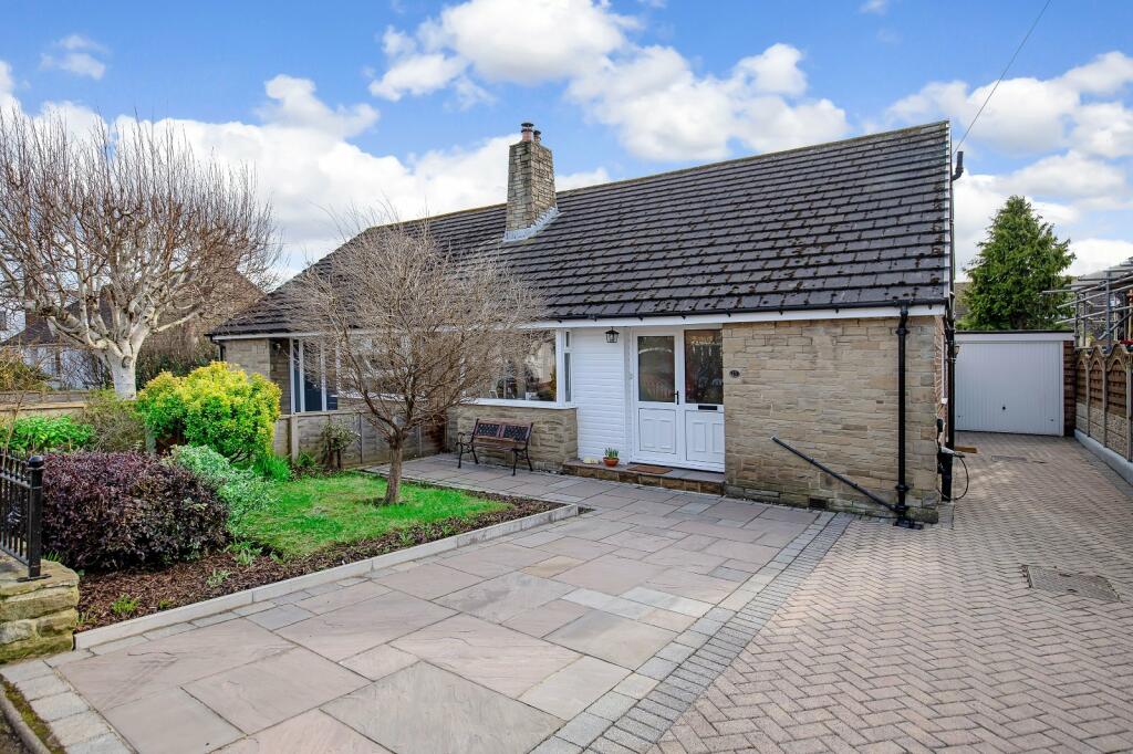 3 bedroom semidetached house for sale in Holme Grove, Burley In