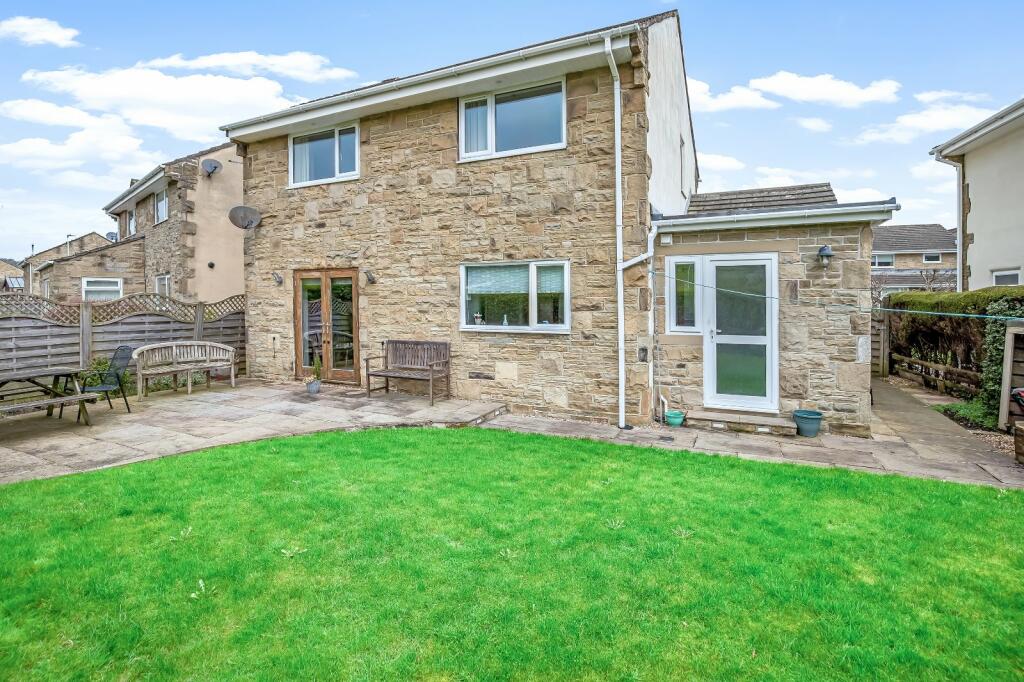 3 bedroom detached house for sale in Abbey Close, Addingham, Ilkley