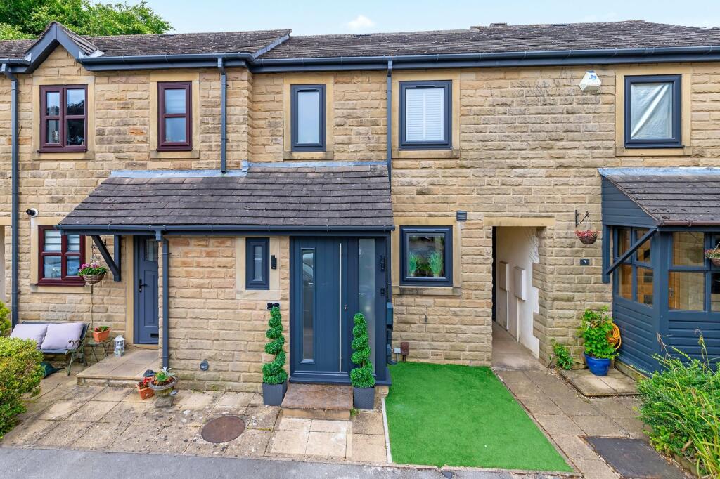 3 bedroom terraced house for sale in Ilkley Hall Mews, Ilkley, West Yorkshire, LS29