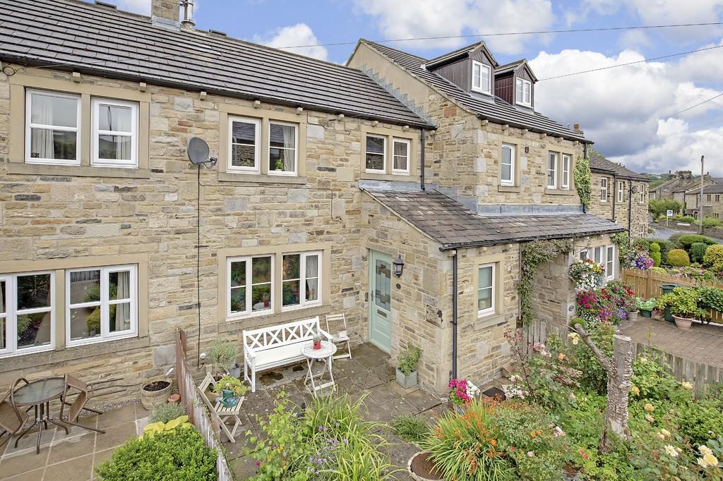 2 bedroom terraced house for sale in Church Street, Addingham, LS29