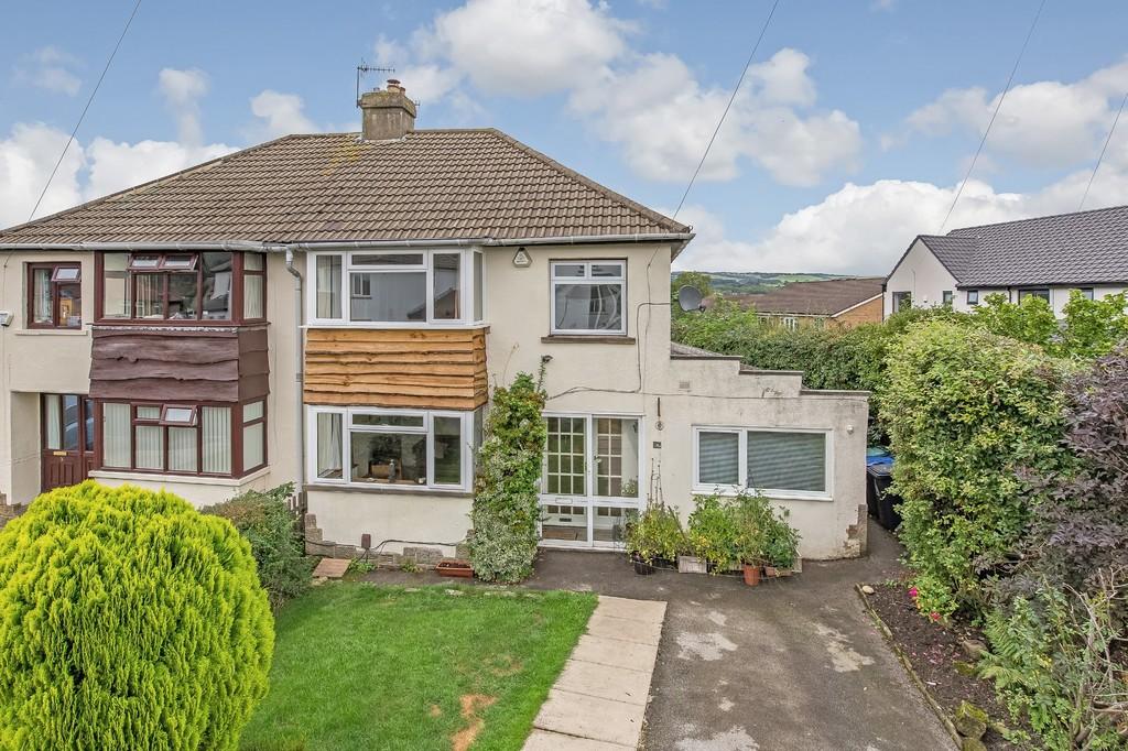 3 bedroom semidetached house for sale in Melville Grove, Ben Rhydding