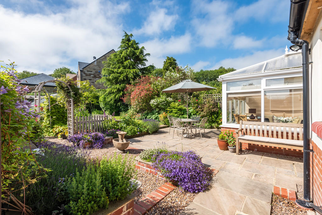 4 bedroom semidetached house for sale in Endor Crescent, Burley In