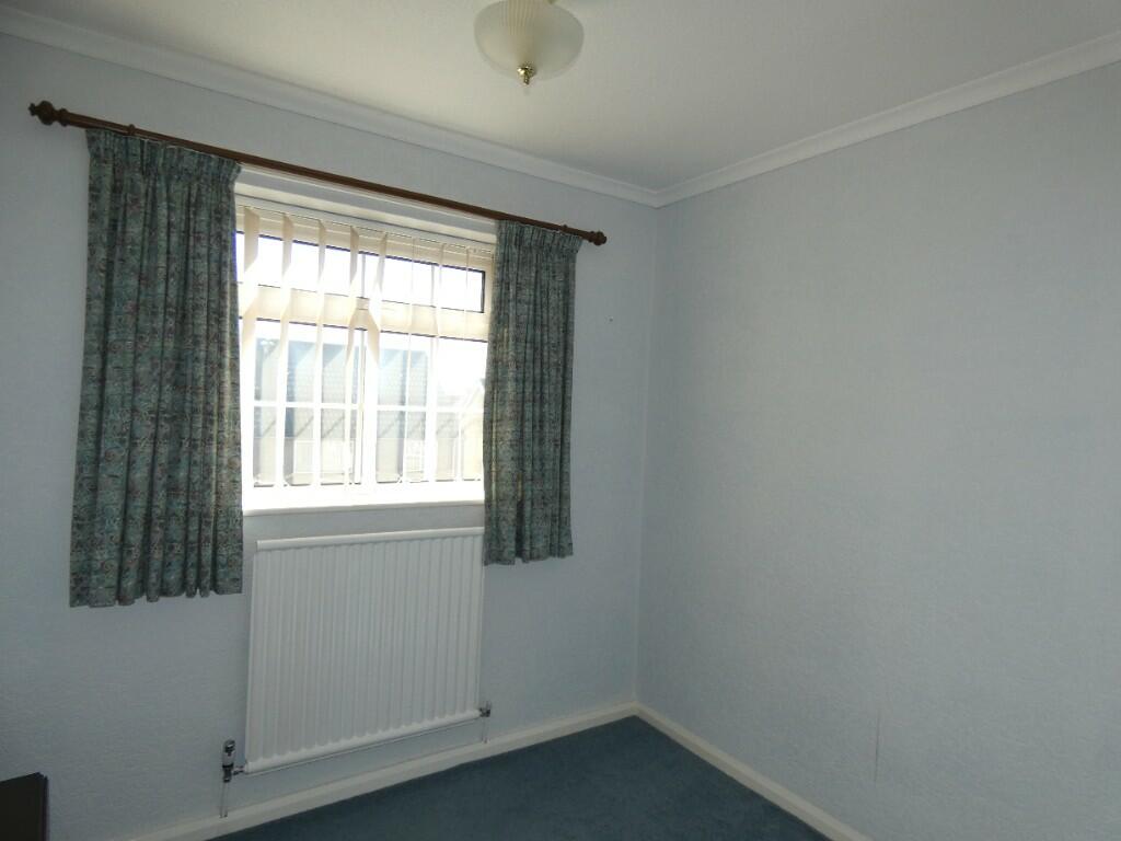 3 bedroom detached house for sale in Whitefields Drive, Richmond, North