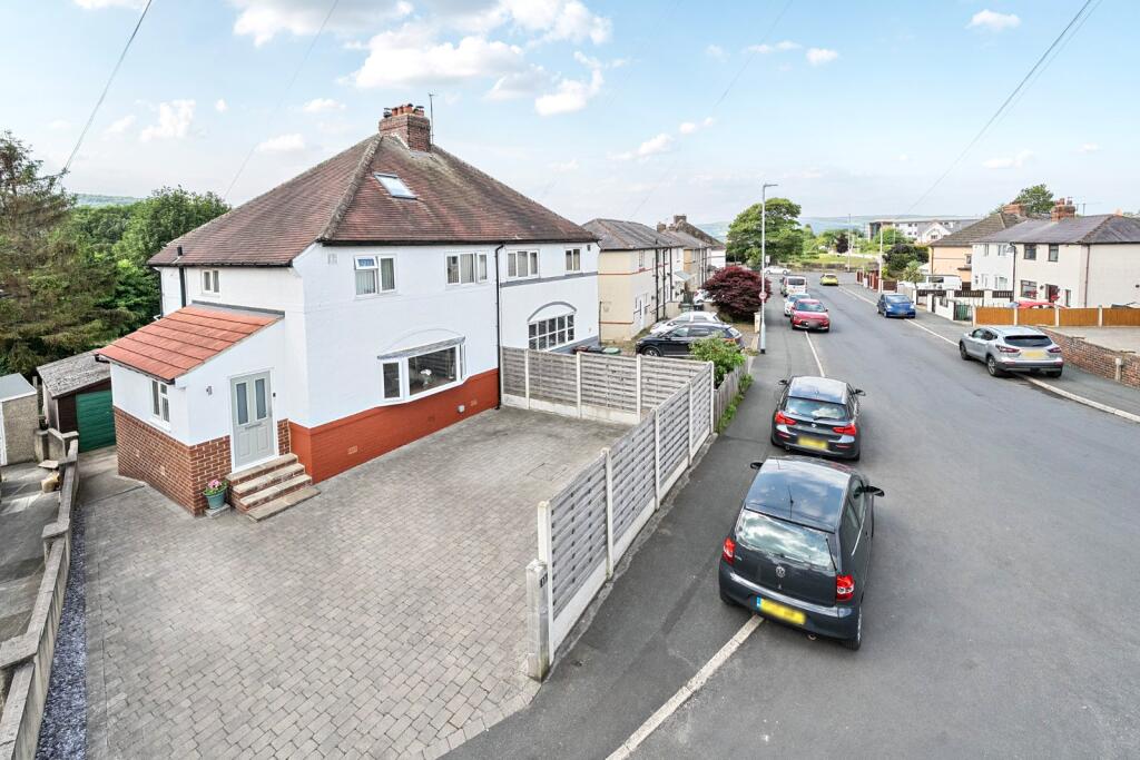 Main image of property: The Crescent, Otley, West Yorkshire, LS21
