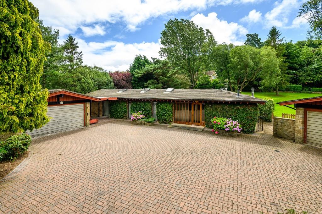 4 bedroom detached house for sale in Old Pool Bank, Pool In Wharfedale, LS21