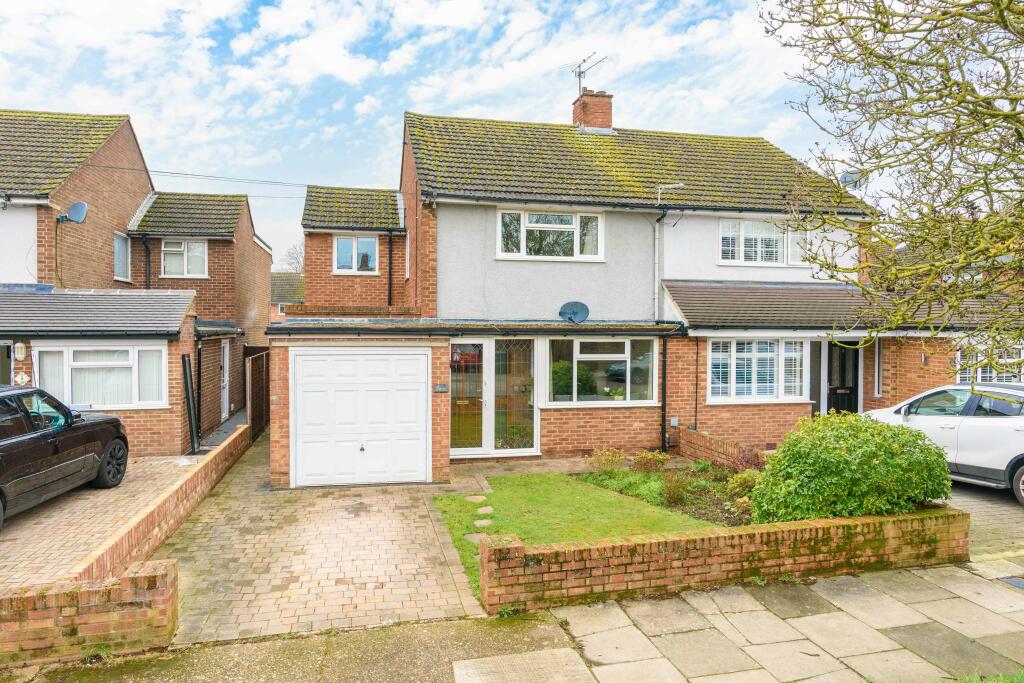 3 bedroom semidetached house for sale in Ashurst Drive, Shepperton