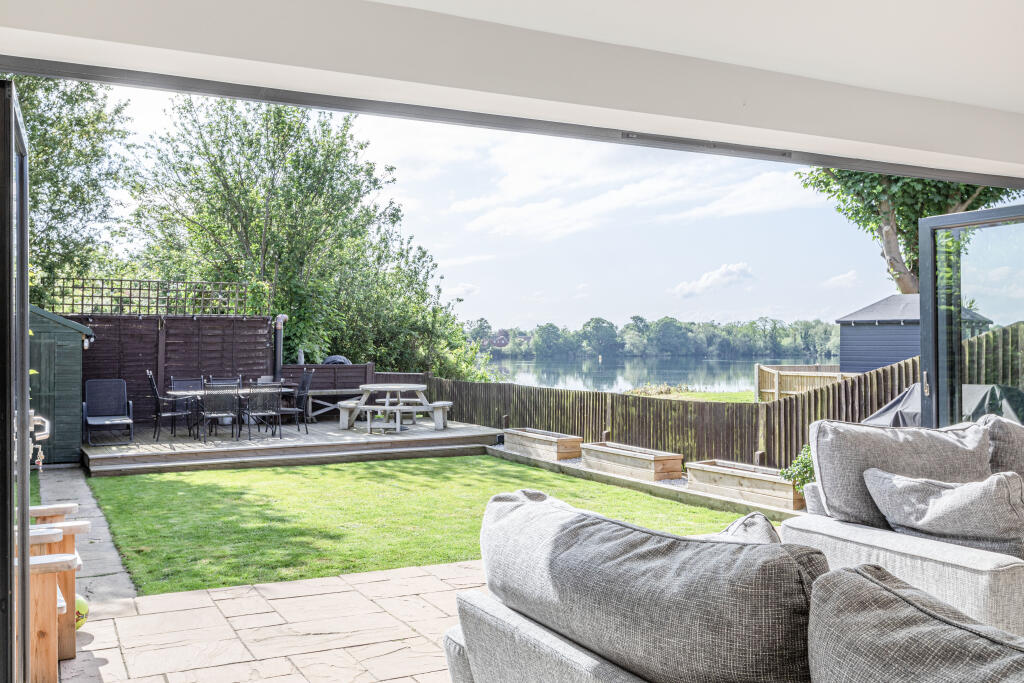 3 bedroom semidetached house for sale in Ashurst Drive, Shepperton, Middlesex, TW17