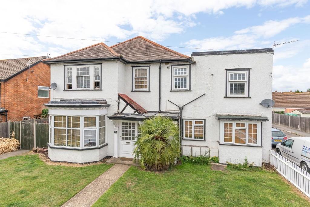 2 bedroom flat for sale in Walton On Thames, Surrey, KT12