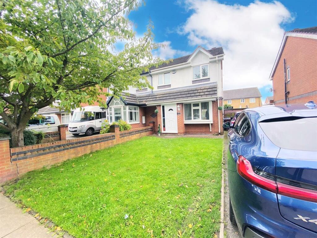 3 bedroom semidetached house for sale in Dinas Lane, Huyton, Liverpool