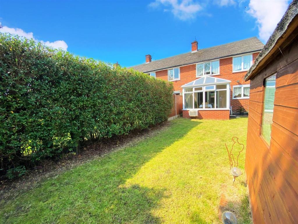 2 bedroom town house for sale in Haydn Road, Dovecot, Liverpool, L14