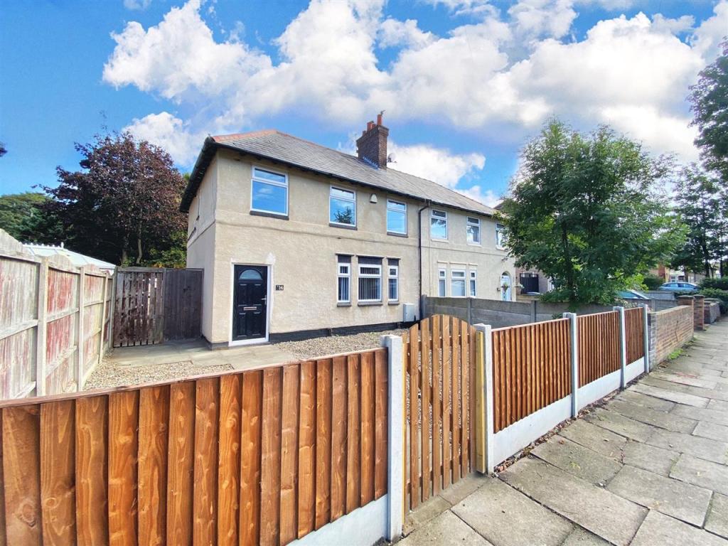 3 bedroom town house for sale in Lisburn Lane, Tuebrook, Liverpool, L13