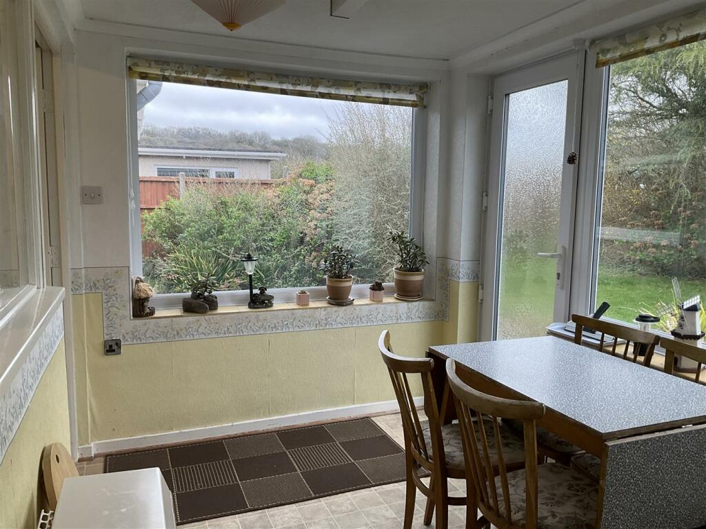 2 bedroom detached bungalow for sale in Lon Thelwal, Benllech, TynY