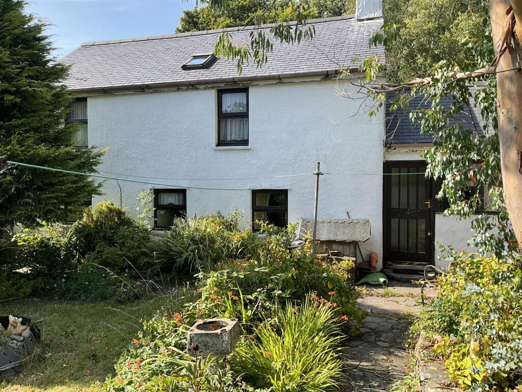 3 bedroom house for sale in Bull Bay Road, Amlwch, LL68