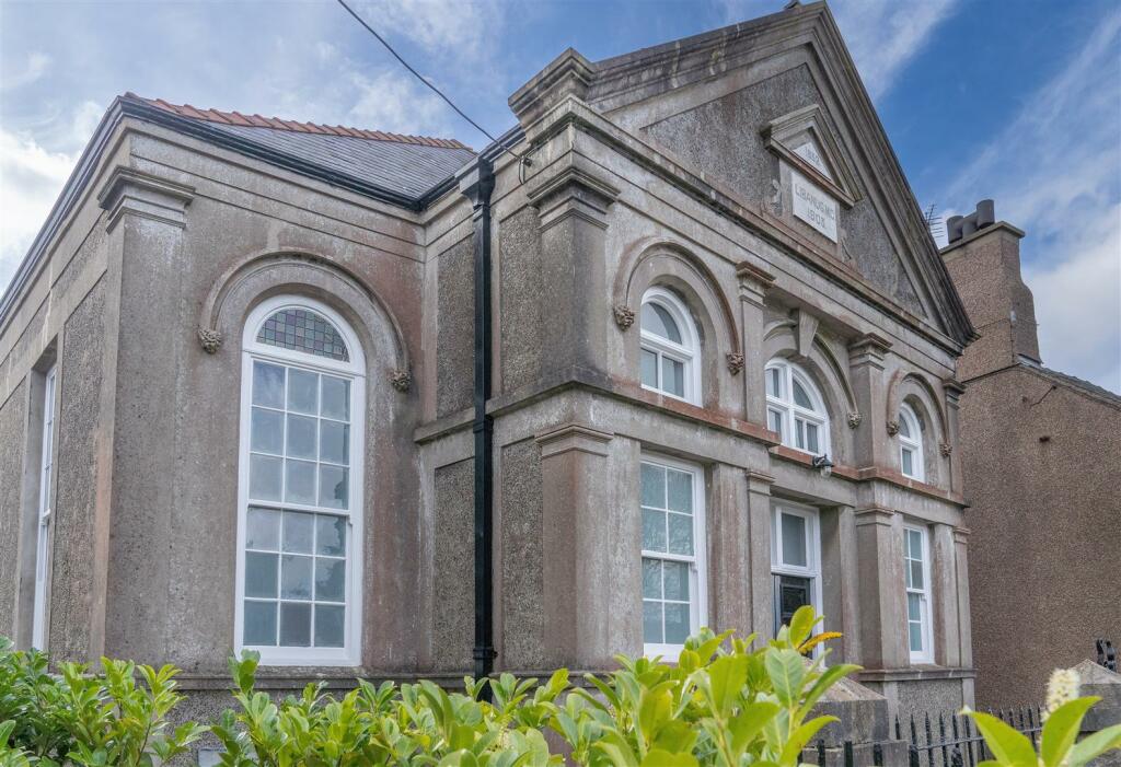 3 bedroom detached house for sale in Llanfechell, Amlwch, LL68