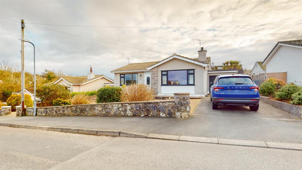 Main image of property: Lon Gogarth, Benllech