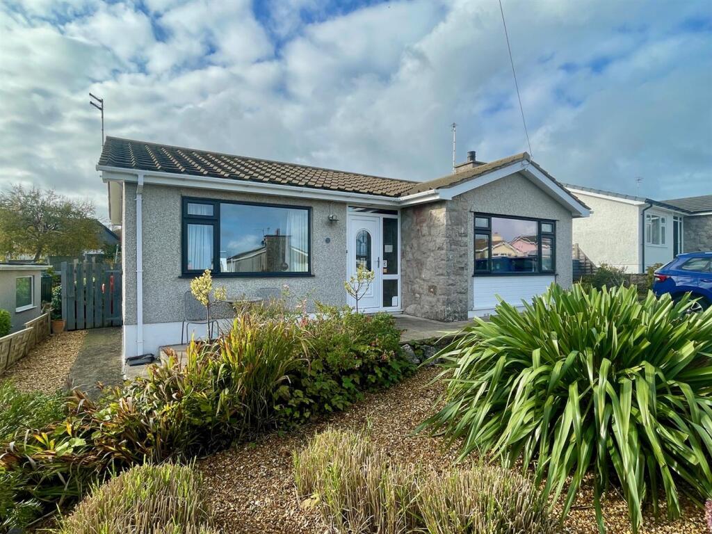 Main image of property: Lon Gogarth, Benllech