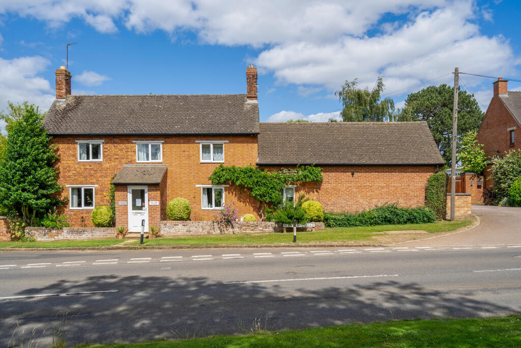 Main image of property: Berry Hill Road, Adderbury, OX17