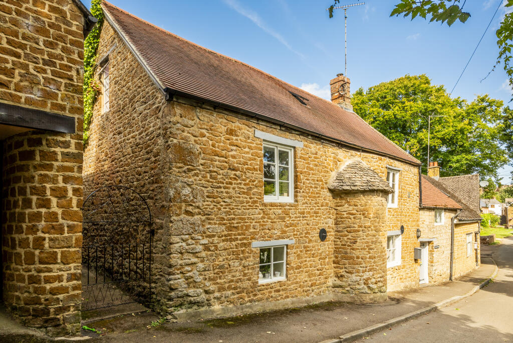 Main image of property: Burycroft Road, Hook Norton, OX15