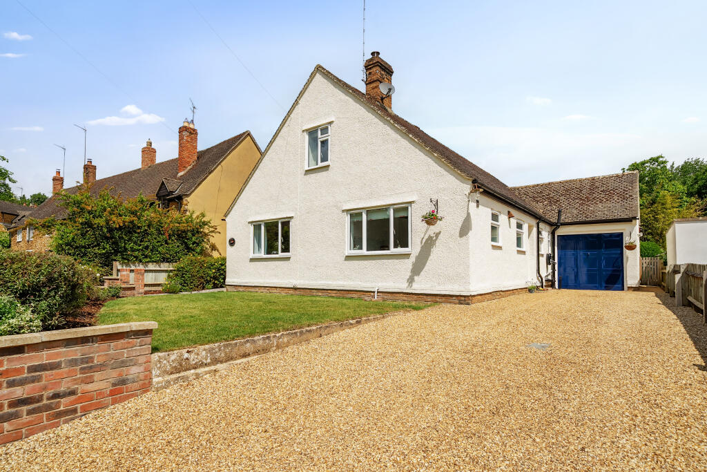 Main image of property: Dog Close, Adderbury, OX17