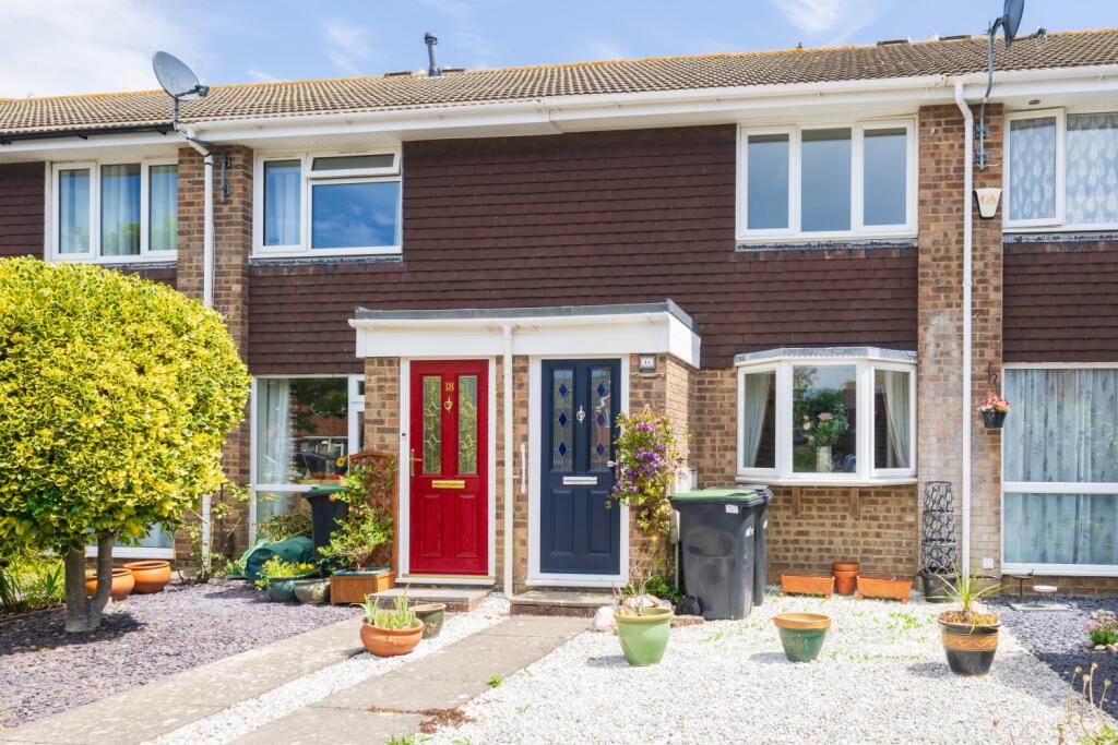 Main image of property: Headley Close, Lee-on-the-Solent, PO13 8HX
