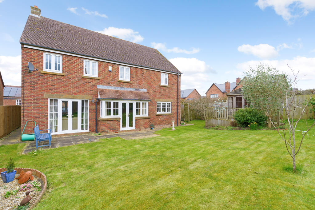 Additional property image - Cotters Croft, Fenny Compton, CV47
