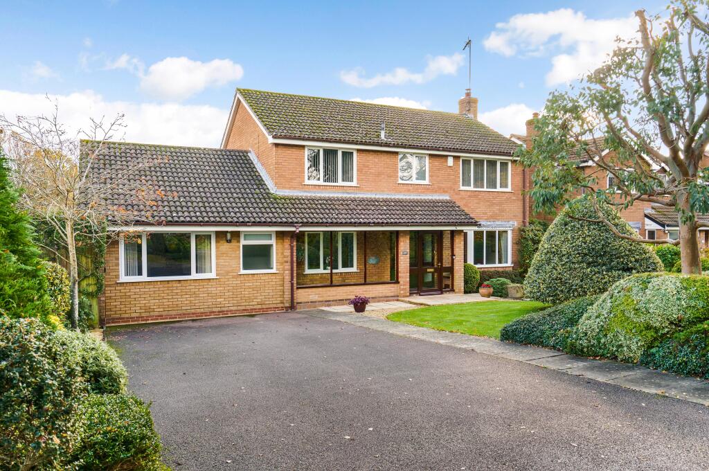 Main image of property: Bloxham Road, Banbury, OX16