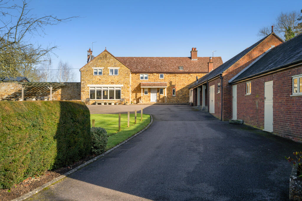 Main image of property: Blacklocks Hill, Blacklocks Hill, OX17