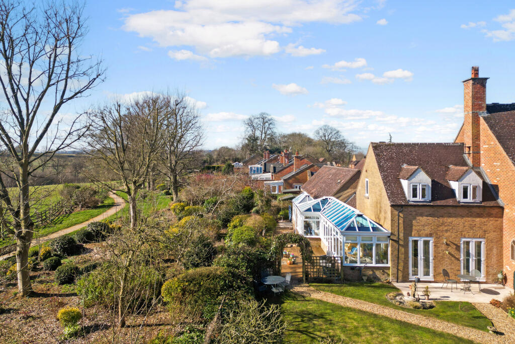 Main image of property: Highlands, Lower Tadmarton, OX15