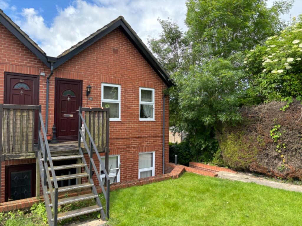 1 bedroom flat for sale in **PRICED TO SELL**Andover Road, SP11