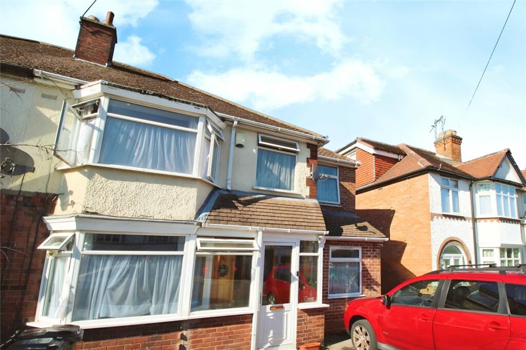 4 bedroom semi-detached house for rent in Burleigh Avenue, Wigston, Leicestershire, LE18