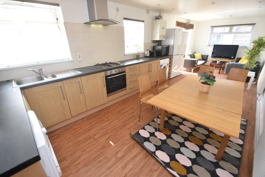 Additional property image - Cathays Terrace, Cathays, Cardiff