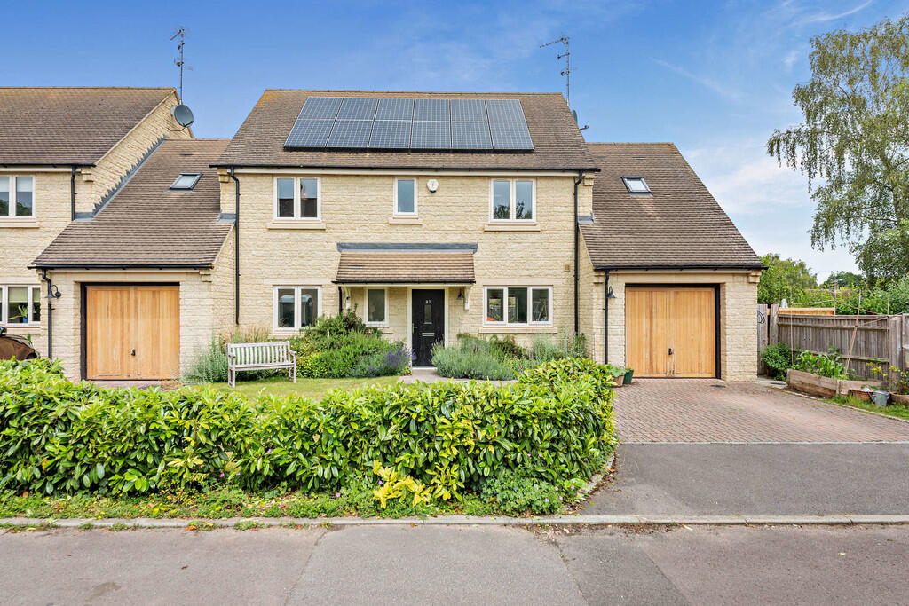 Main image of property: Kelham Hall Drive, Wheatley