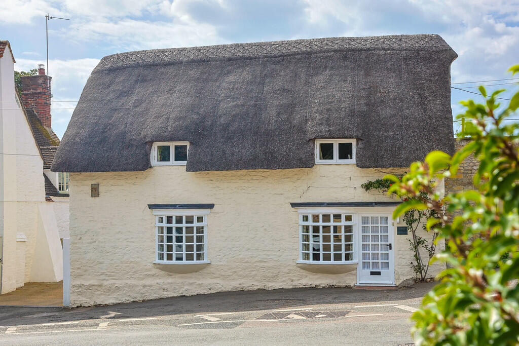 Main image of property: The Green, Great Milton, Oxford