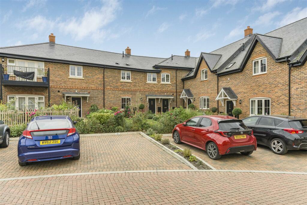 Main image of property: Castle Gardens, Watlington