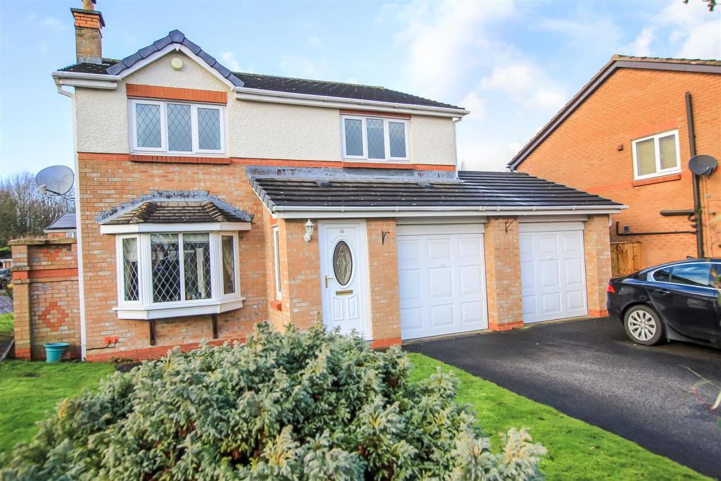 4 bedroom detached house for sale in Acle Meadows, Newton Aycliffe, DL5