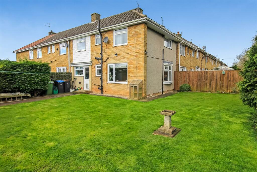 3 bedroom terraced house for sale in Faulkner Road, Newton Aycliffe, DL5