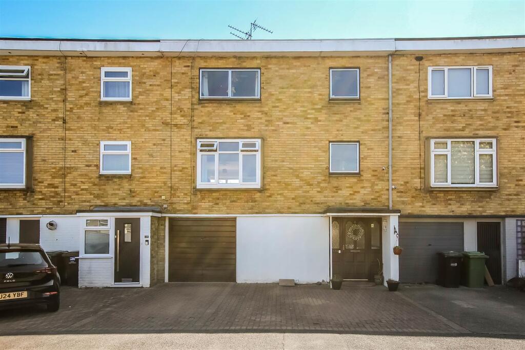 Main image of property: Washington Crescent, Newton Aycliffe
