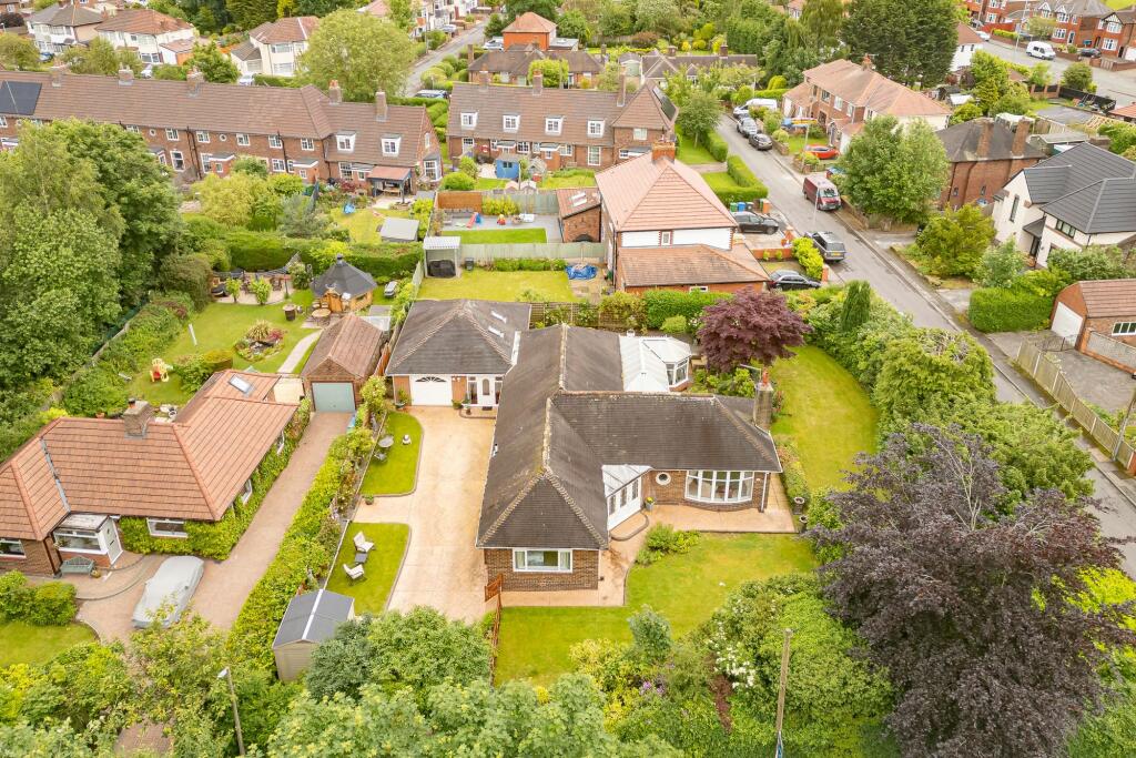 3 bedroom detached bungalow for sale in Brookside Avenue, Great Sankey, WA5