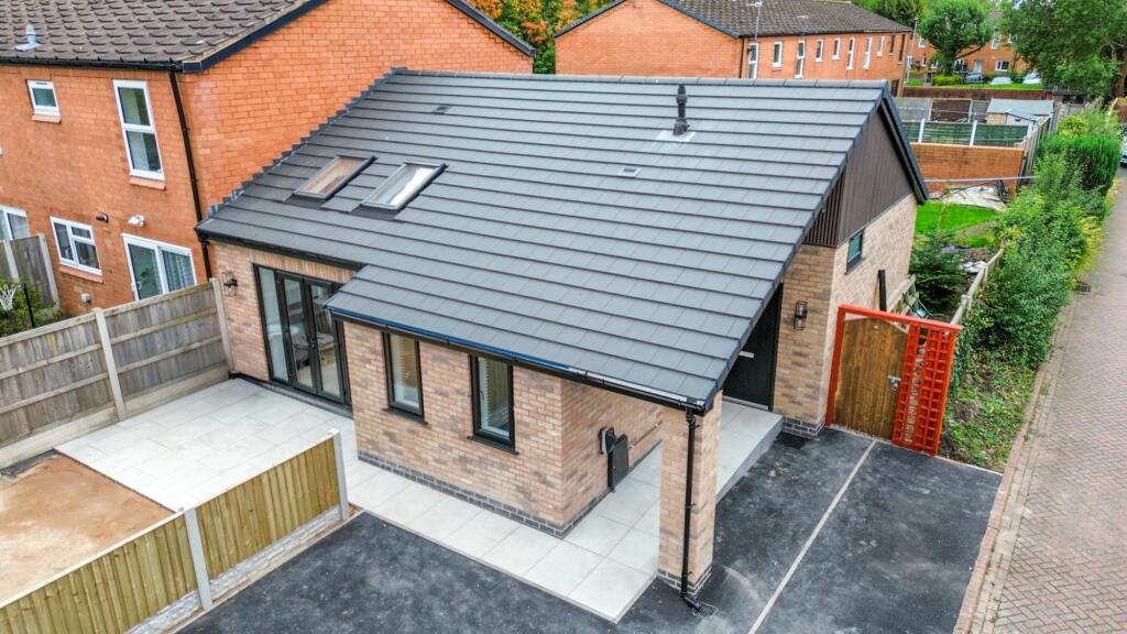 Main image of property: Grange Farm Close, Great Sankey, WA5