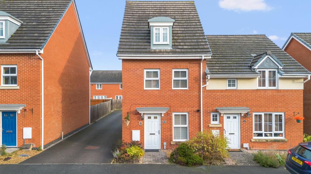 Main image of property: Fairmont Drive, Great Sankey, WA5